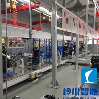 汽車發(fā)動機裝配線